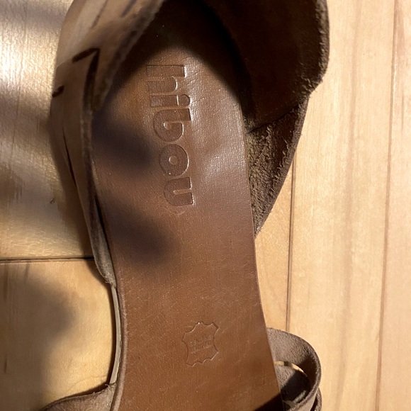 Hibou flat sandals. - Picture 3 of 3